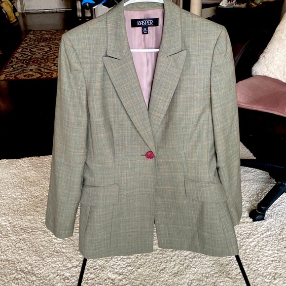 Kasper Other - Ladies brand new Kasper size 10 pant suit very sharp and great fit straight leg